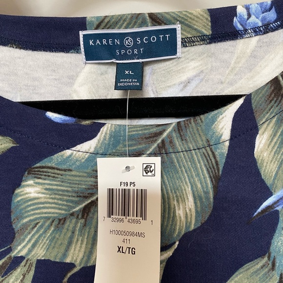 Karen Scott Sport (from The Bay). - Picture 3 of 3